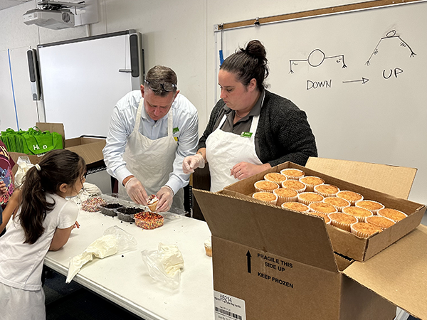 Ridgecrest Elementary enjoyed a visit from Publix Bakery during the Great American Teach-In.